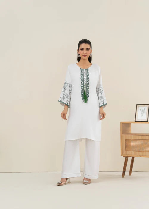 EMBELLISH WHITE 2PCS