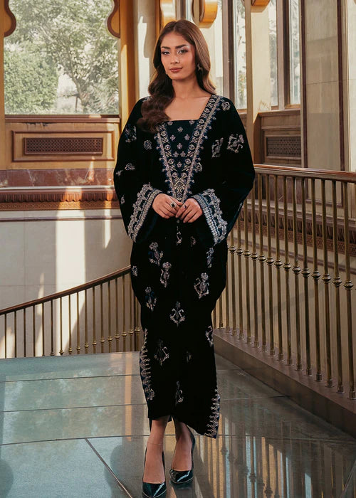 Kaftan - Embroidered Velvet