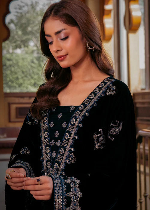 Kaftan - Embroidered Velvet
