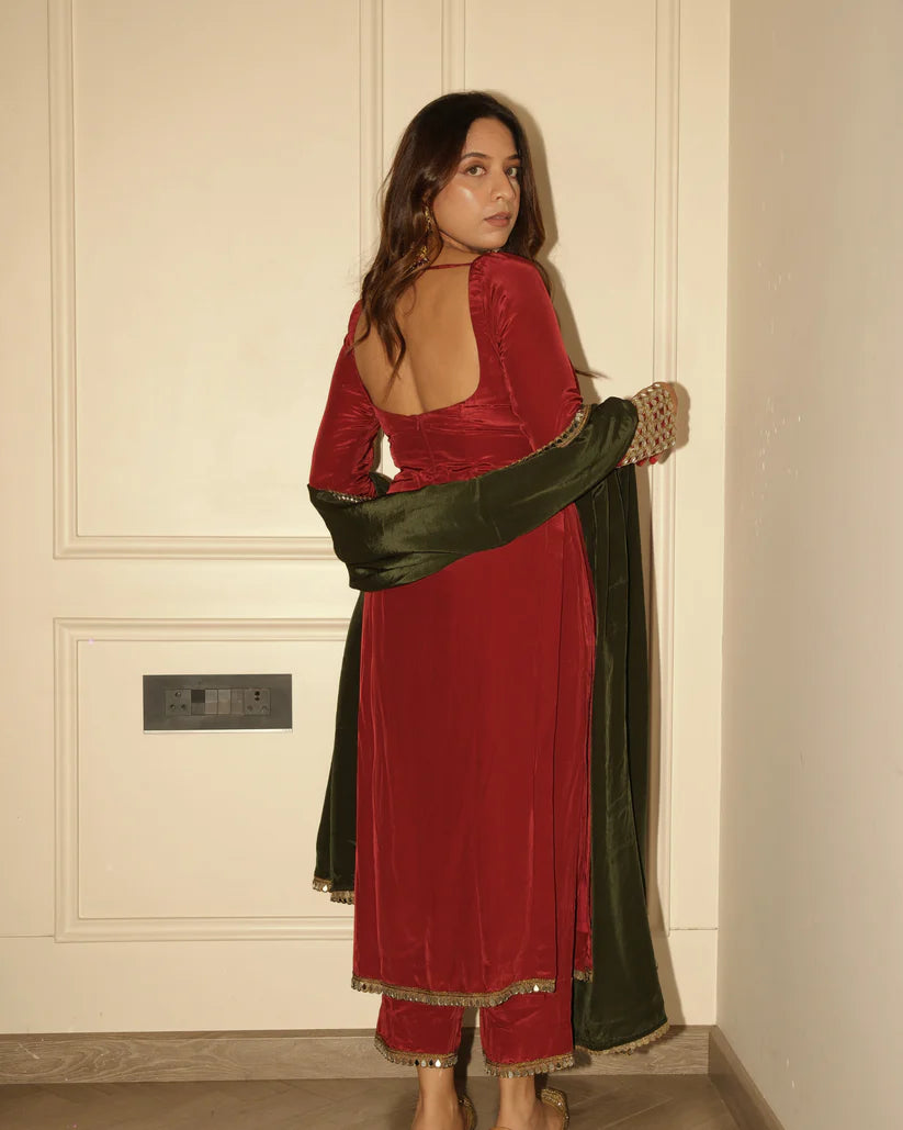 Husn Set - Deep Red and Green Suit