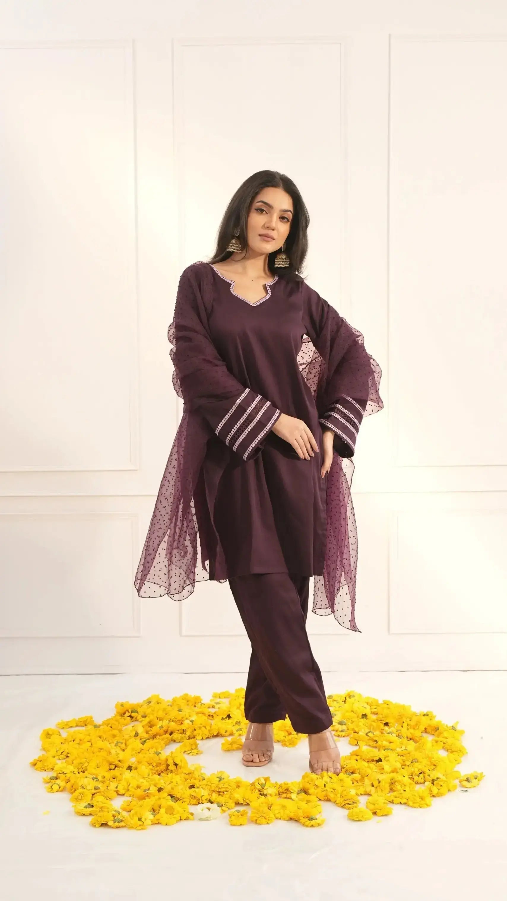 IRIS SET in Middle Eastern Fit