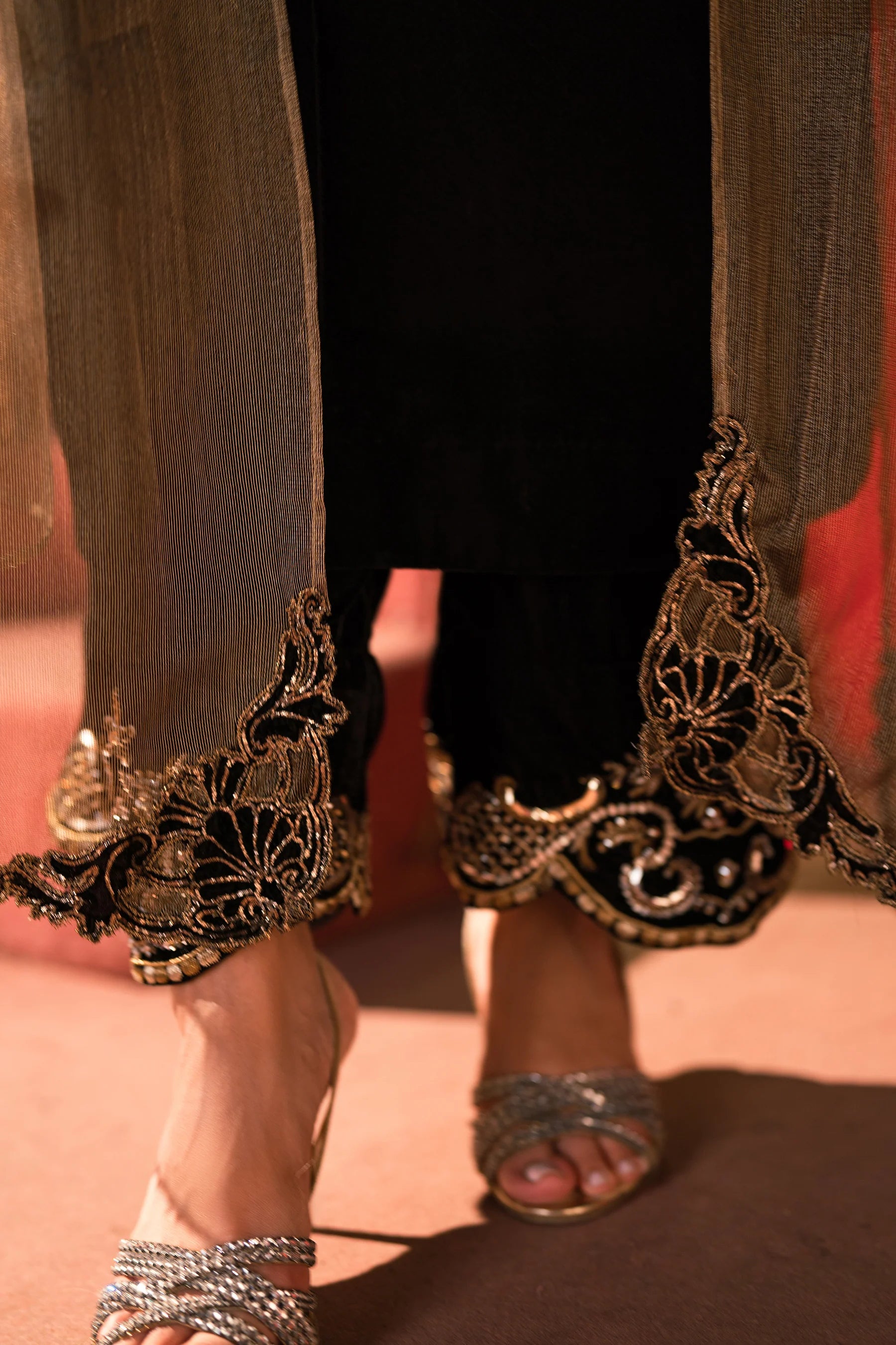 Statement Noir Velvet Set