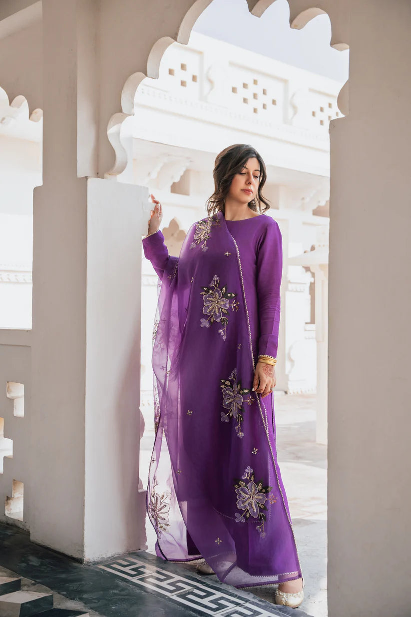 Inaya