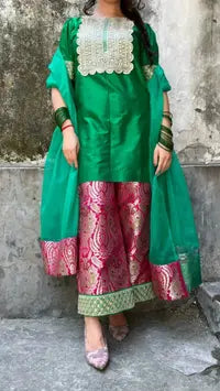 'GULDASTA' Silk Brocade Set with Dupatta