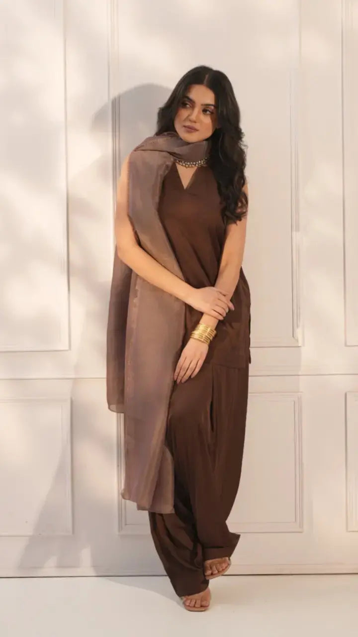 'SAND' Middle Eastern Fit Kurta Set with Dupatta