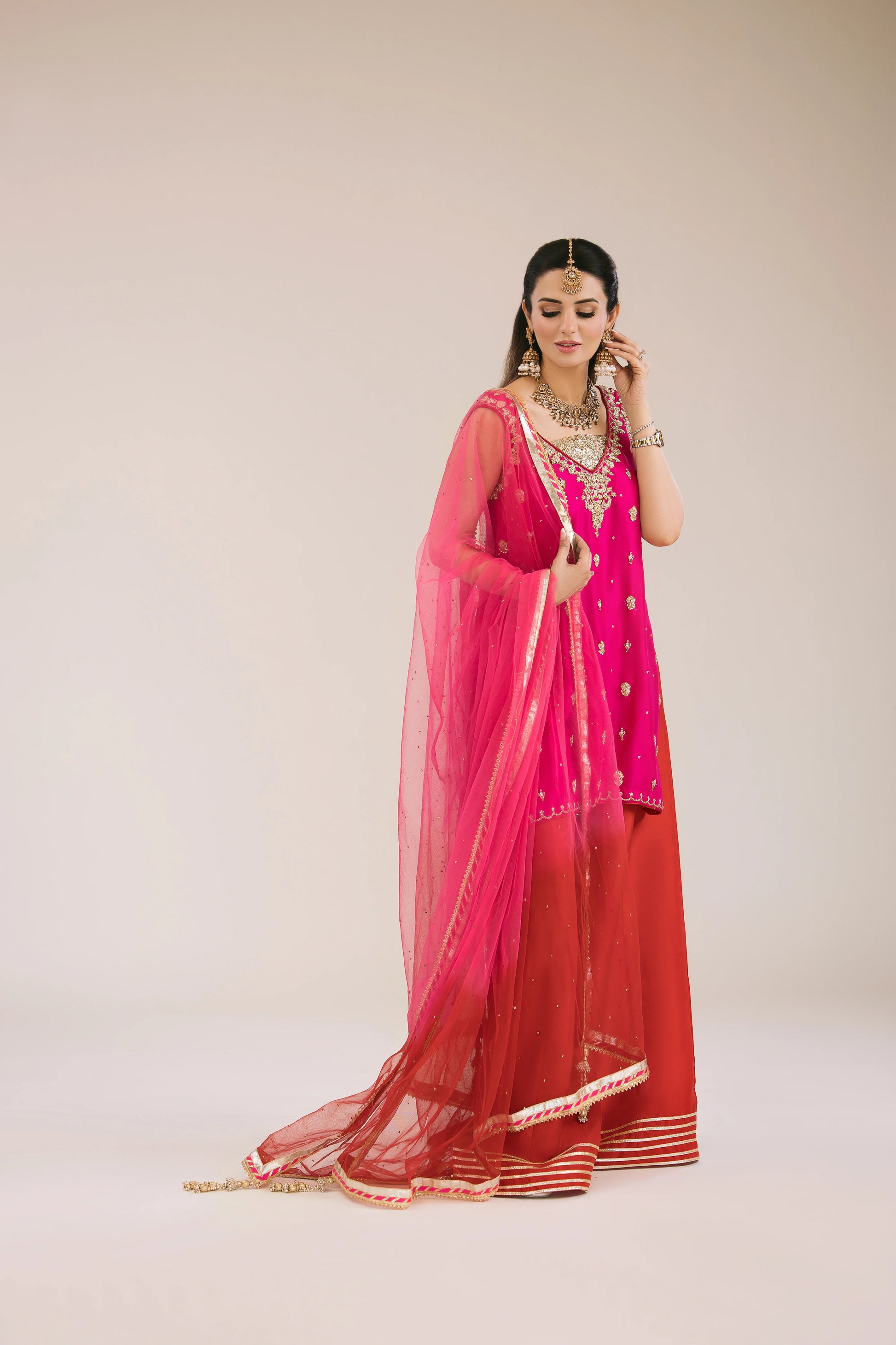 AATSHI GHULABI