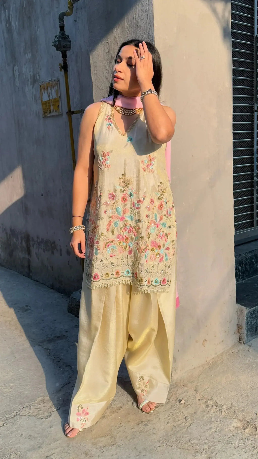 ZEENAT Farshi Salwar Suit Set