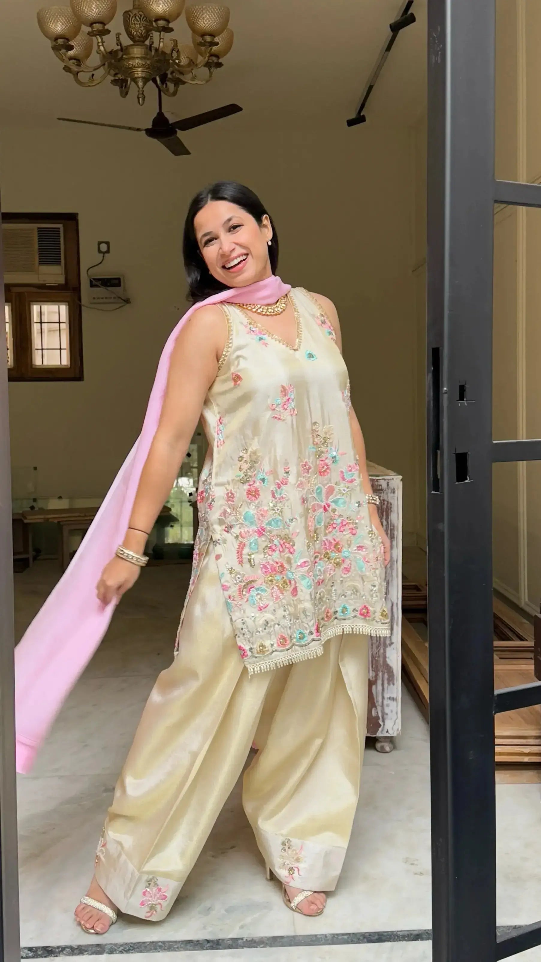 ZEENAT Farshi Salwar Suit Set