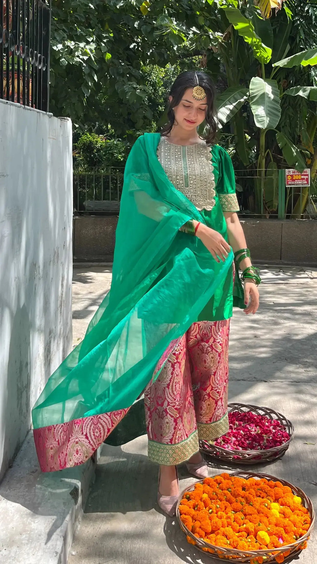 'GULDASTA' Silk Brocade Set with Dupatta