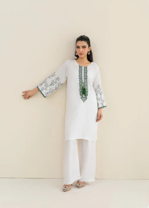 EMBELLISH WHITE 2PCS