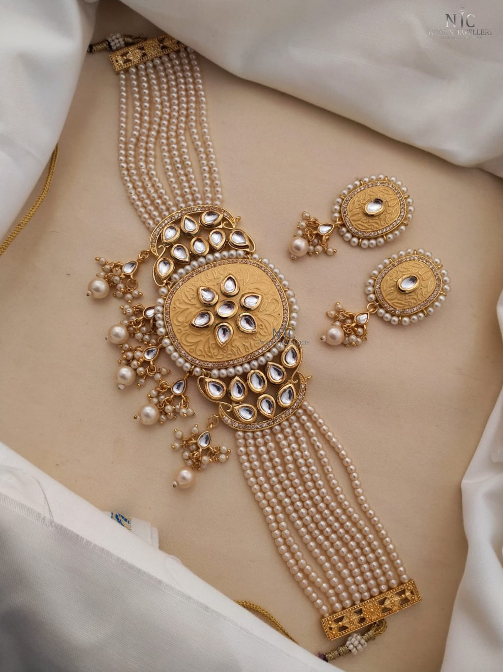 Kundan  Choker Sets