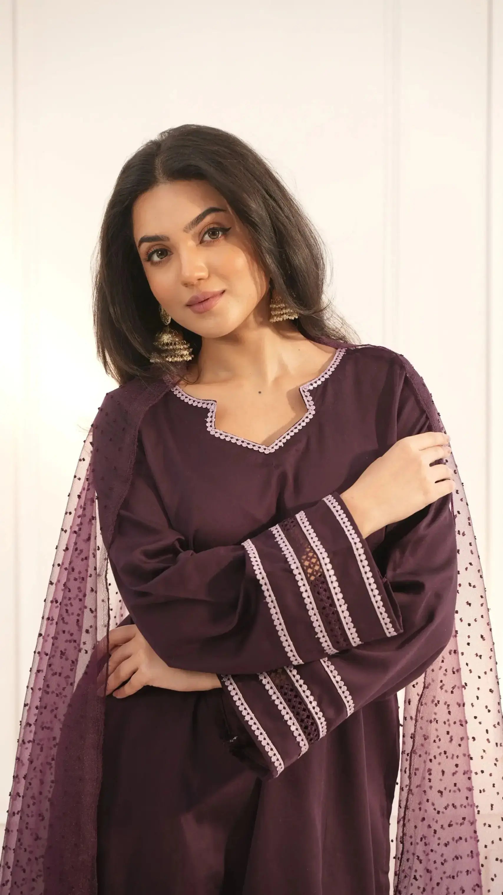 IRIS SET in Middle Eastern Fit